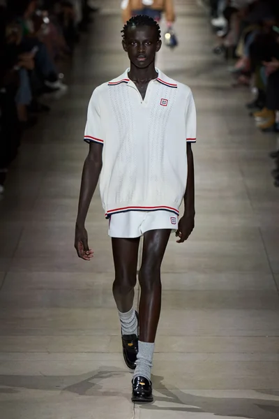 Look 14